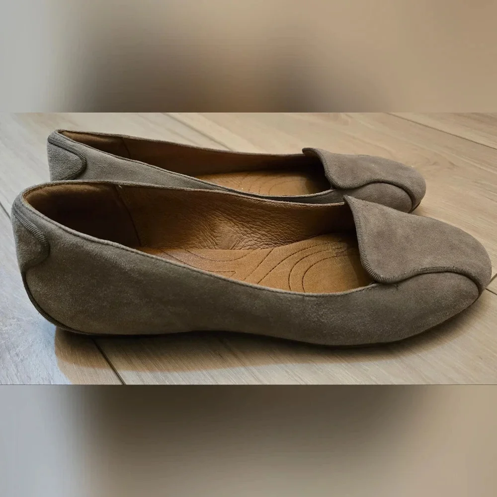 Indigo by Clarks leather flats